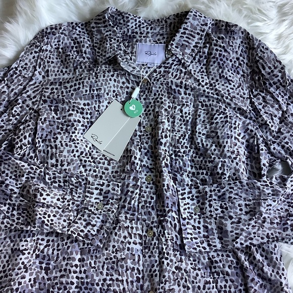 NWT Rails Josephine Blue Reptile print button down shirt Medium - Picture 3 of 8